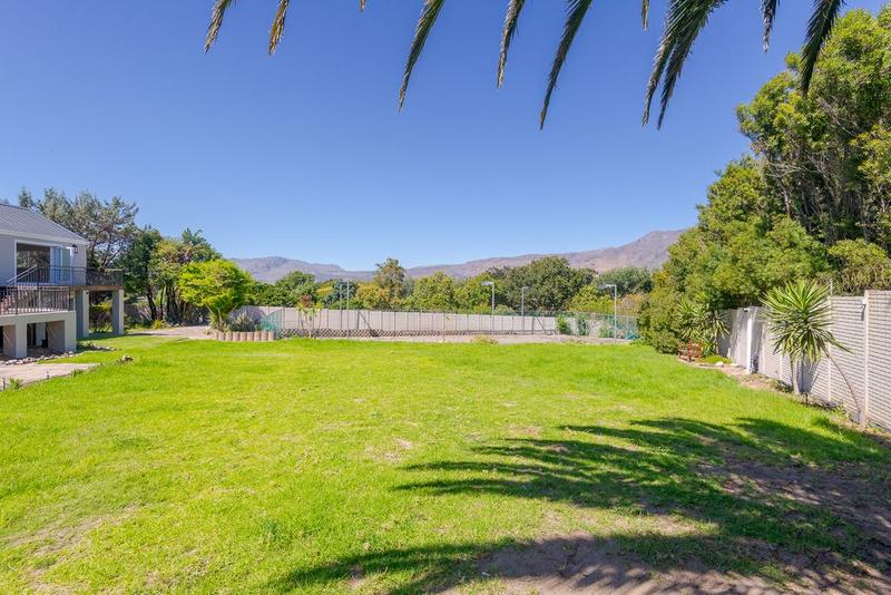 To Let 5 Bedroom Property for Rent in Constantia Western Cape